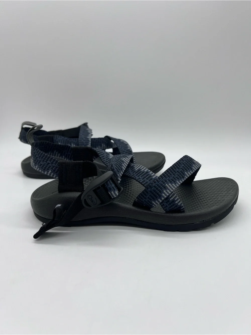 Chaco Kids Black and Dark Blue Strappy Sandals Size Big Kid 4